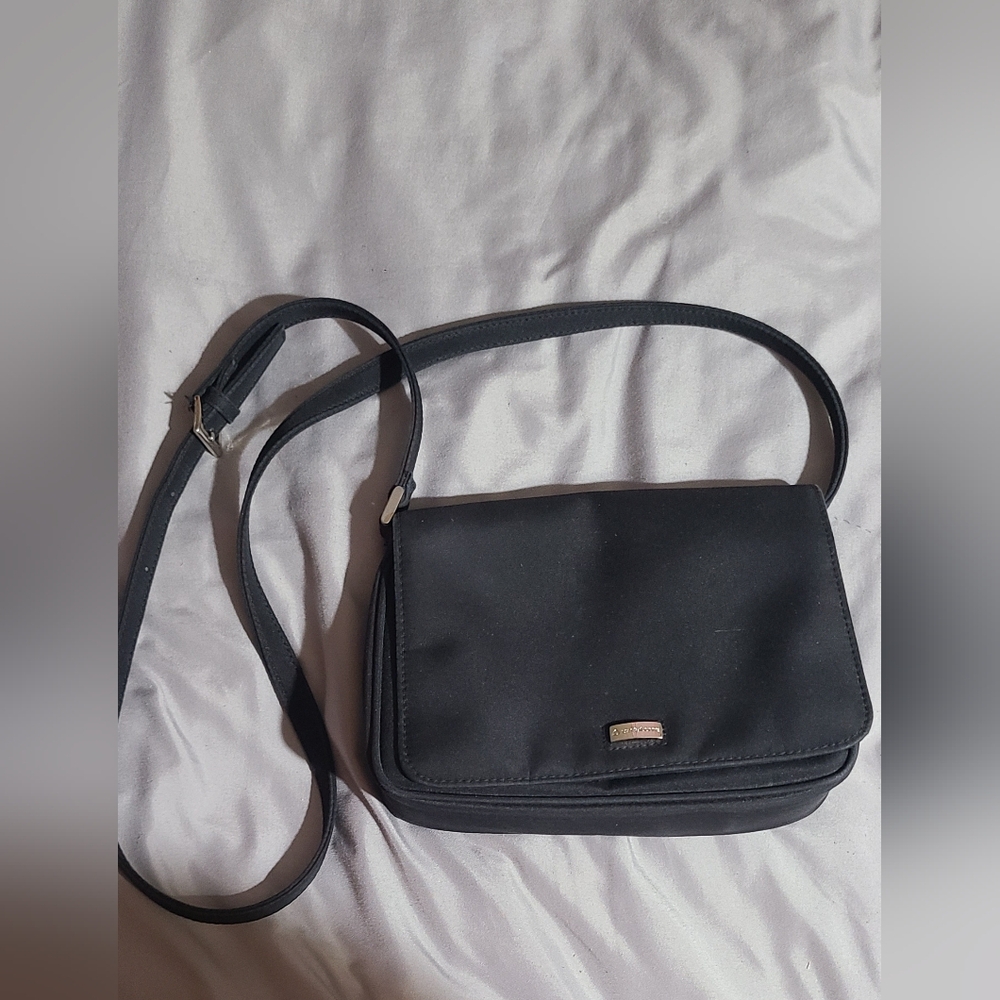 Liz Claiborne Elegant Black Shoulder Bag